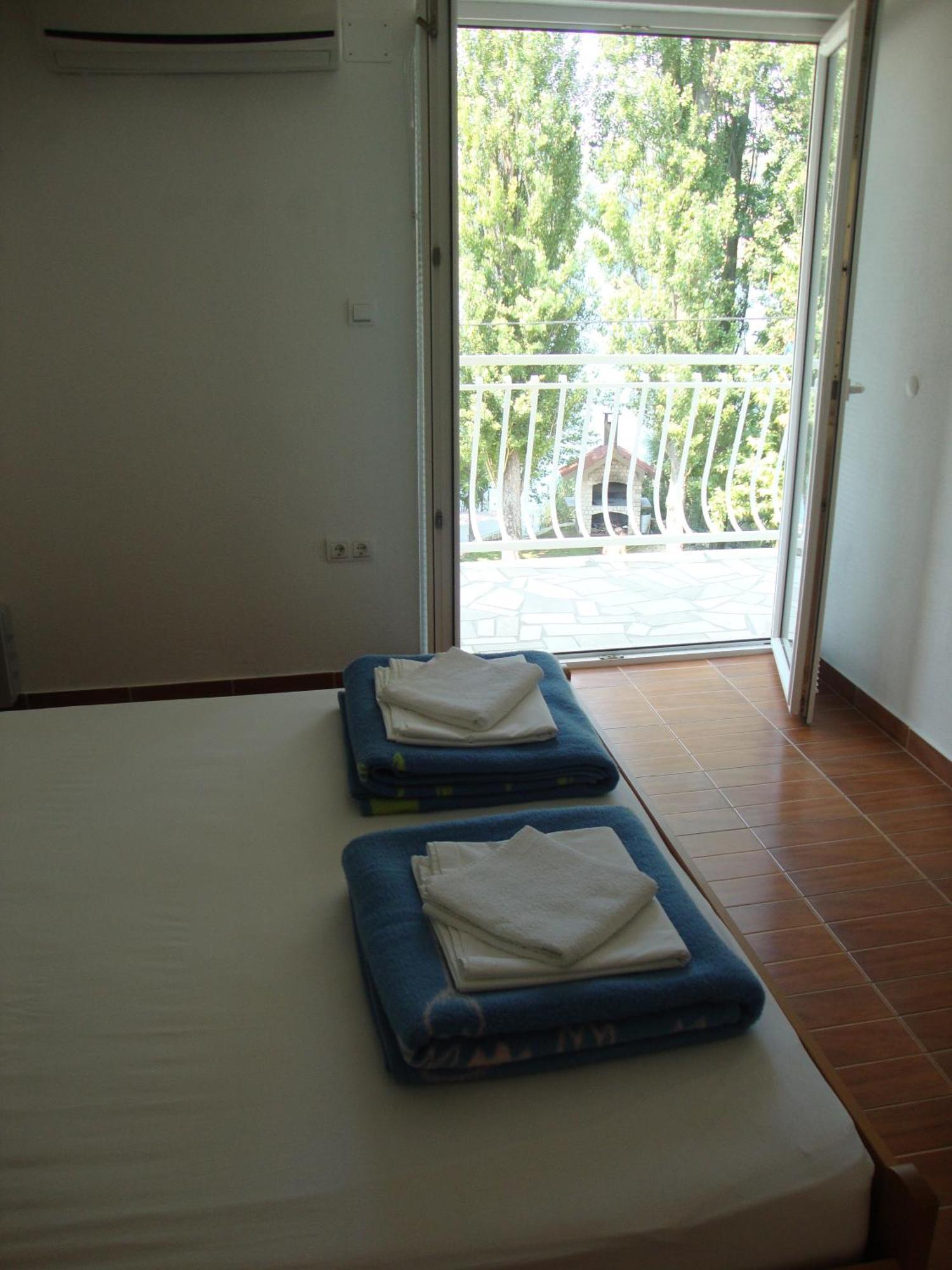 Apartments Marinovic Bacina Lakes Ploce (Dubrovnik-Neretva) Esterno foto