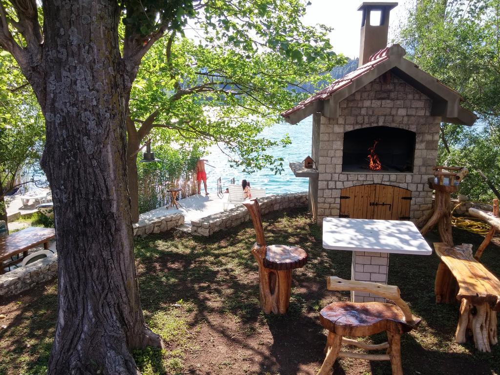 Apartments Marinovic Bacina Lakes Ploce (Dubrovnik-Neretva) Esterno foto